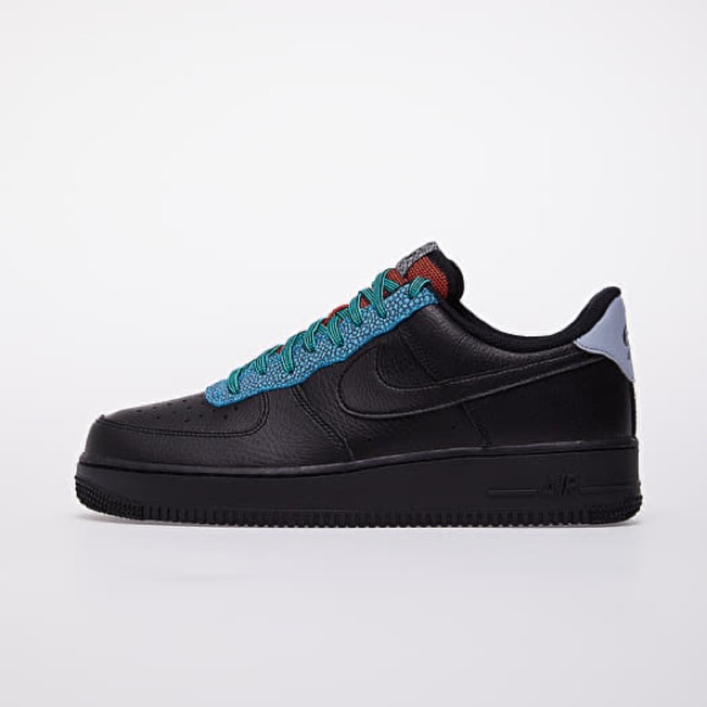 Nike Air Force 1 LV8 4